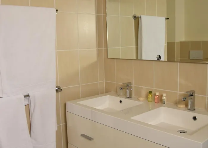 Hotel Chateau De Warenghien